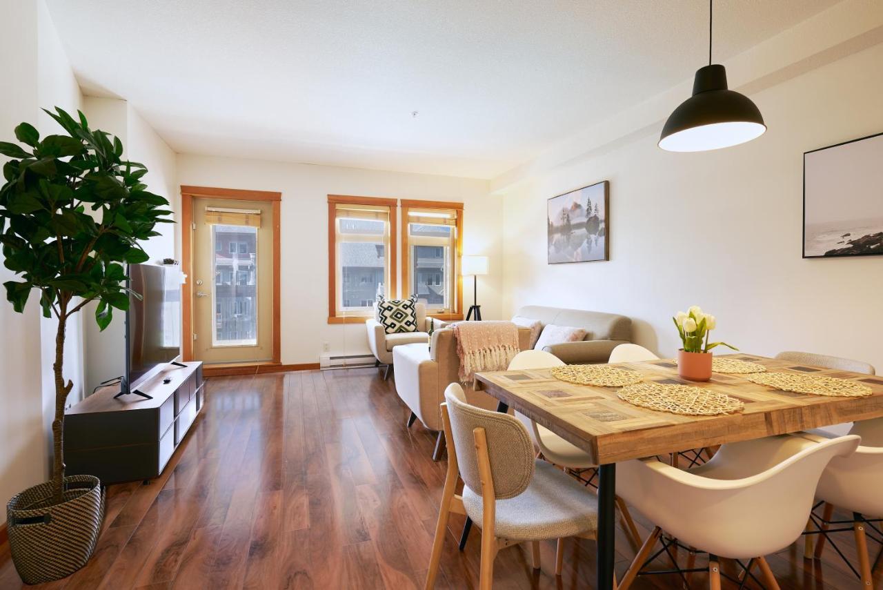 Ferienwohnung Mtn View Escape With King Size Bed With Outdoor Pool - Banff Pass Included! Canmore Exterior foto