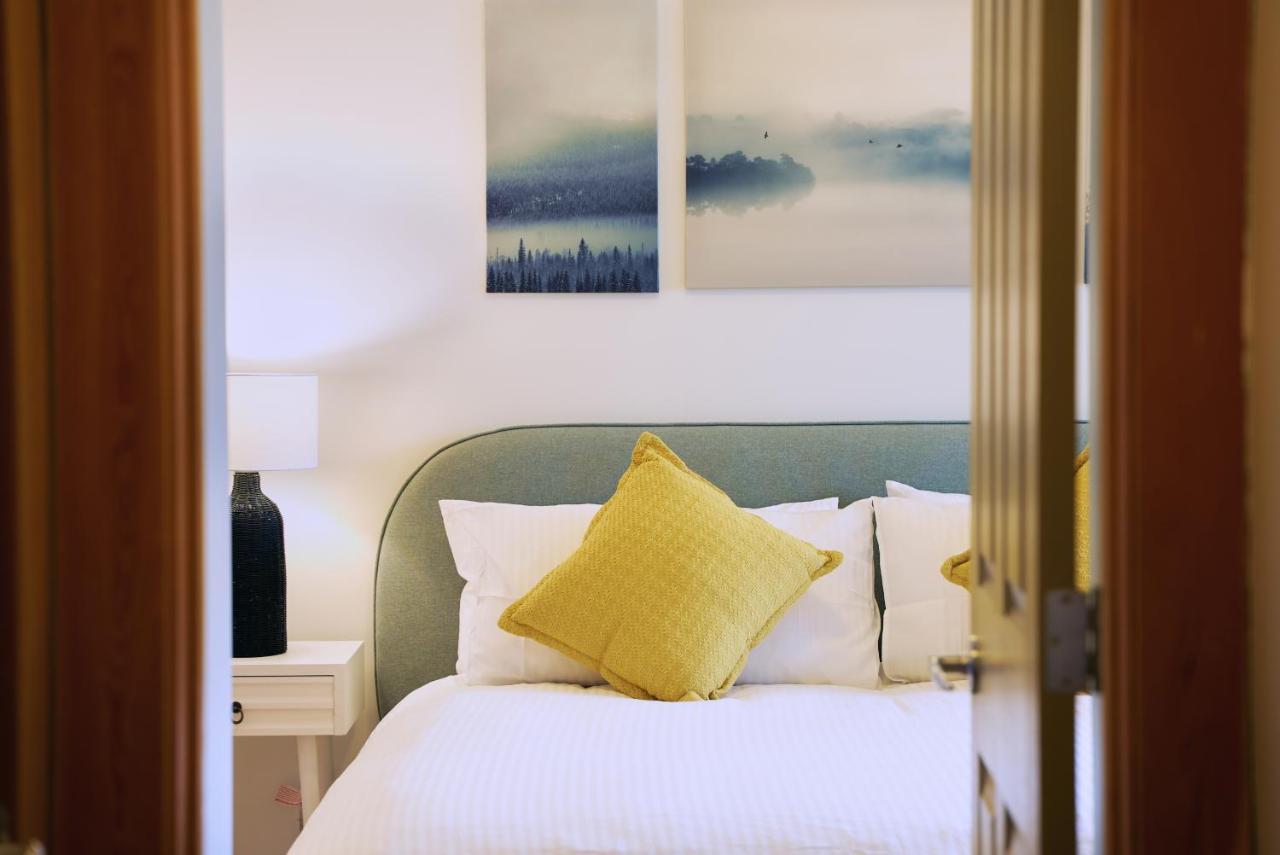 Ferienwohnung Mtn View Escape With King Size Bed With Outdoor Pool - Banff Pass Included! Canmore Exterior foto