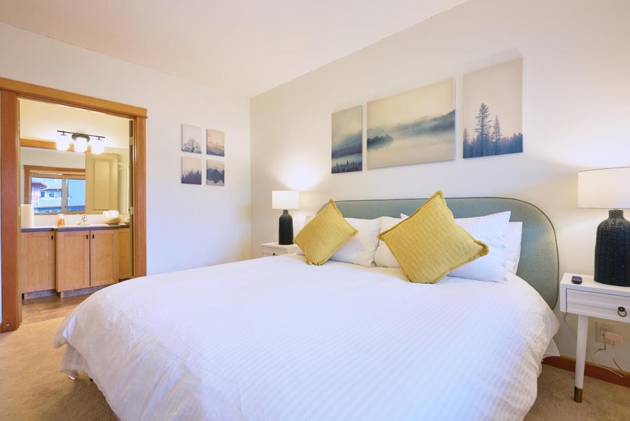 Ferienwohnung Mtn View Escape With King Size Bed With Outdoor Pool - Banff Pass Included! Canmore Exterior foto